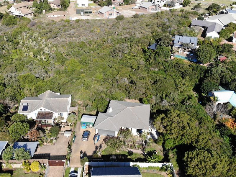 House For Sale in Jeffreys Bay - Photo 3