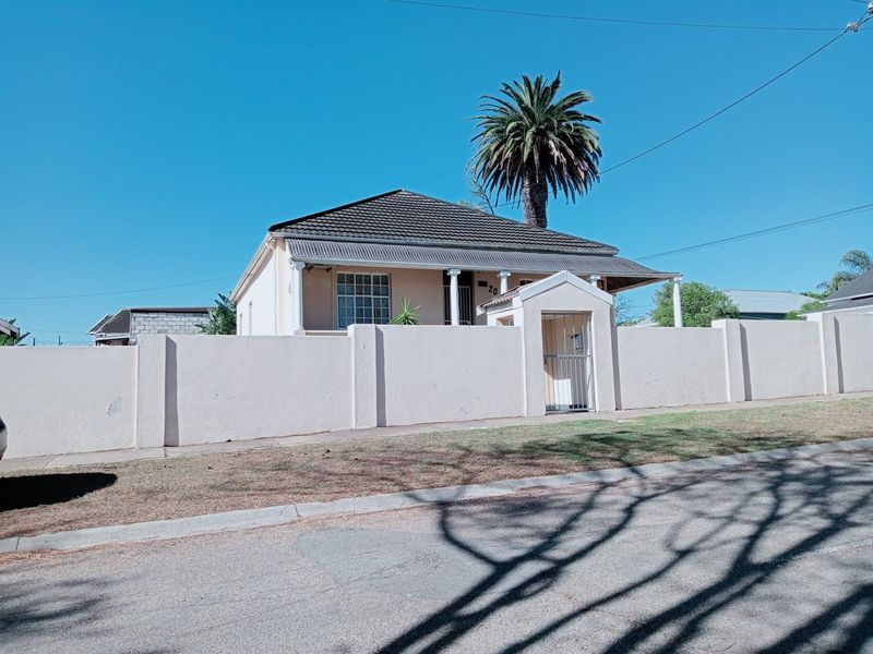 NEWLY RENOVATED!! WOW   REDUCED AND PRICED TO GO - Photo 6