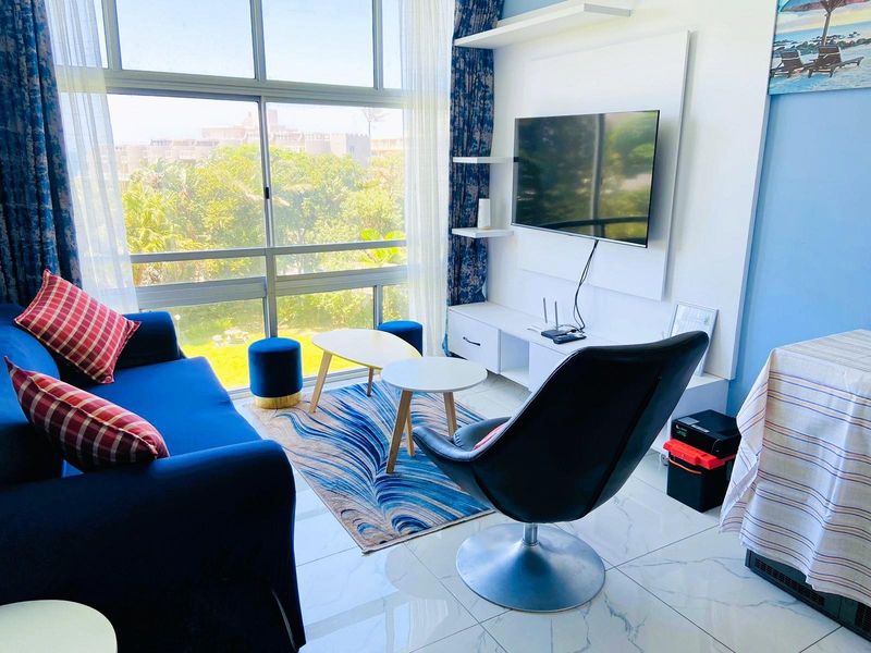 Apartment for sale across the road from the beach. - Photo 2