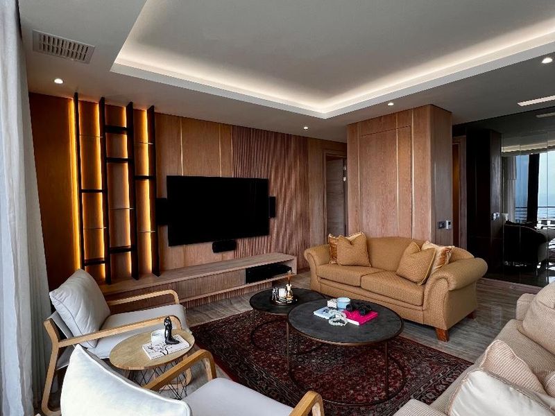 Stunning 3 Bedroom Apartment - Photo 6