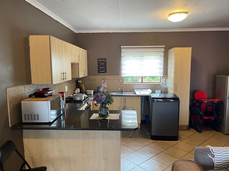 Cosy Apartment Up For Grabs in Swan-Ridge Estate!!! - Photo 9