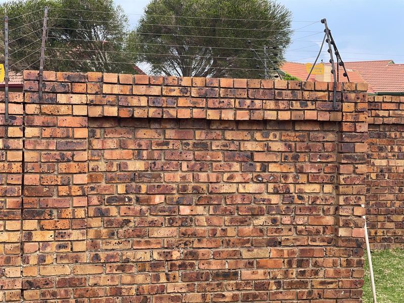 Cosy Apartment Up For Grabs in Swan-Ridge Estate!!! - Photo 3