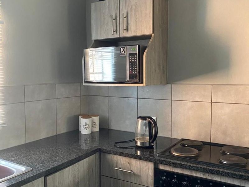 Apartment For Sale in Heuweloord, Centurion - Photo 8