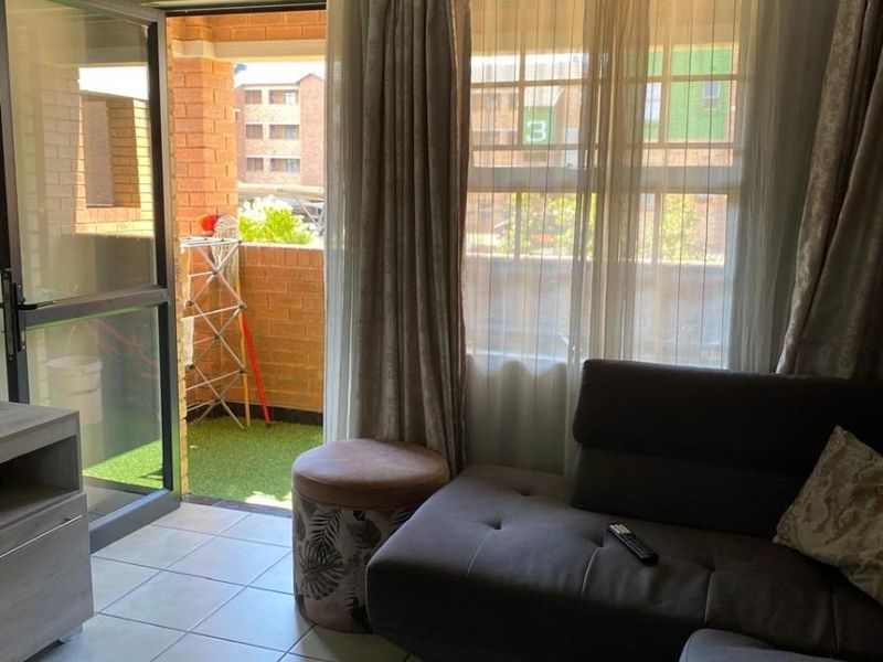 Apartment For Sale in Heuweloord, Centurion - Photo 3