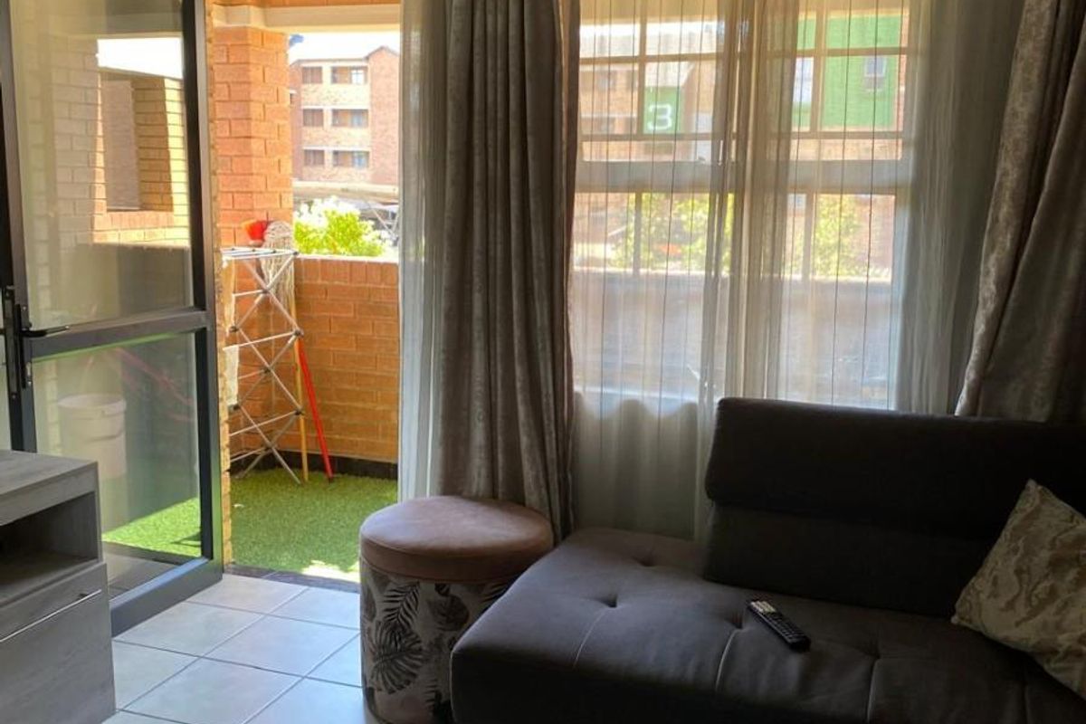 Apartment For Sale in Heuweloord, Centurion - Photo 3