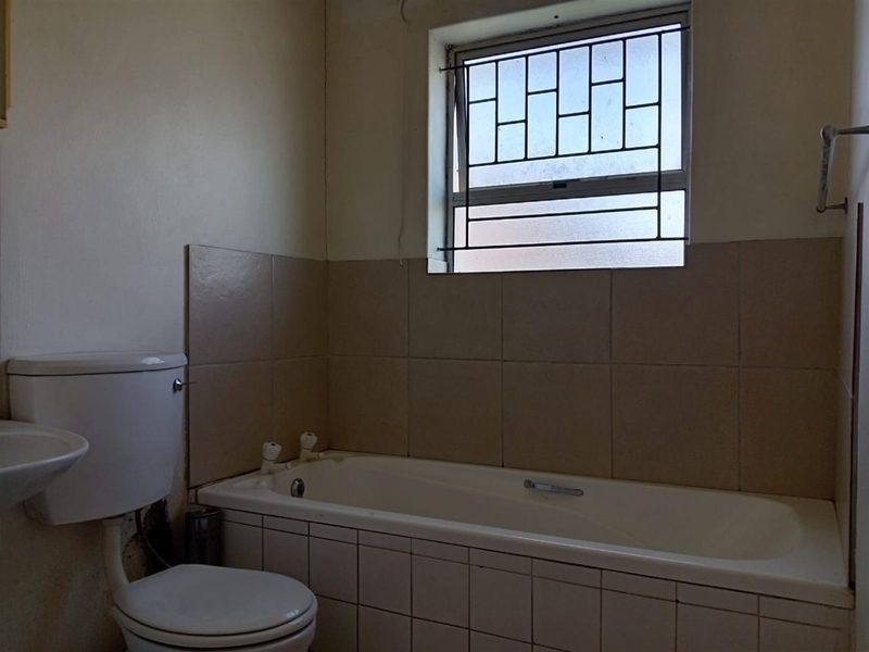 Charming 3-Bedroom Home in a Sought-After Location - Photo 9