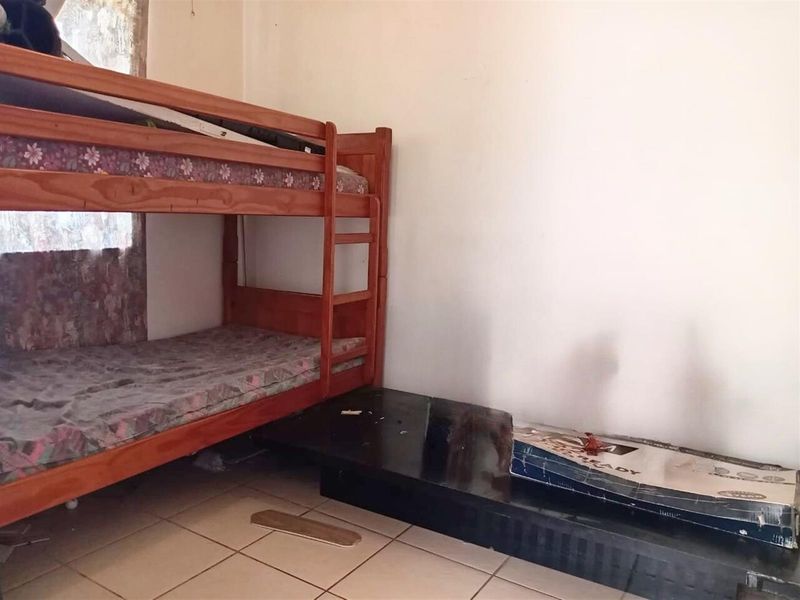 Charming 3-Bedroom Home in a Sought-After Location - Photo 8