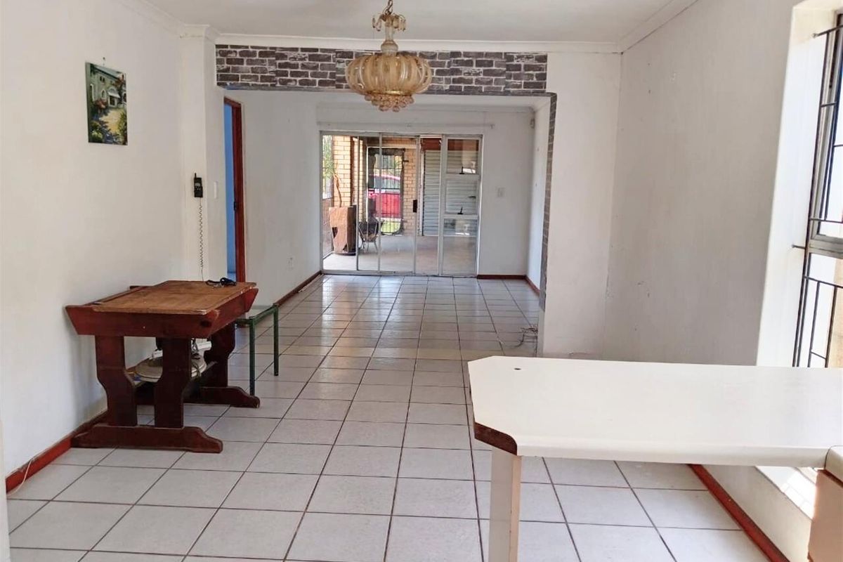 Charming 3-Bedroom Home in a Sought-After Location - Photo 3