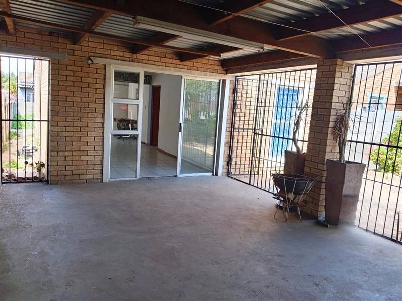 Charming 3-Bedroom Home in a Sought-After Location - Photo 2