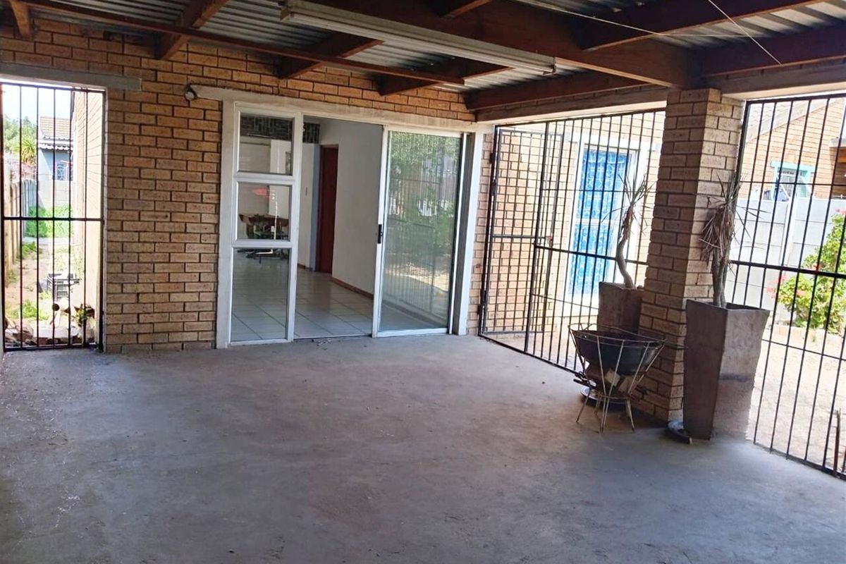 Charming 3-Bedroom Home in a Sought-After Location - Photo 2