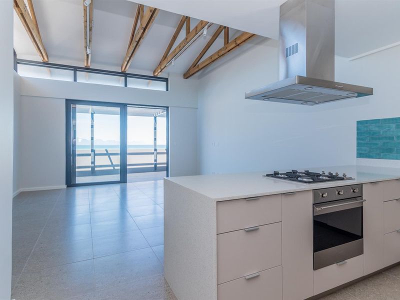 Panoramic Penthouse Paradise, in Muizenberg's Crown Jewel - Photo 3