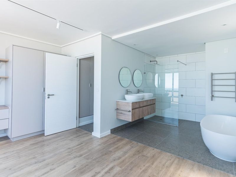 Panoramic Penthouse Paradise, in Muizenberg's Crown Jewel - Photo 10