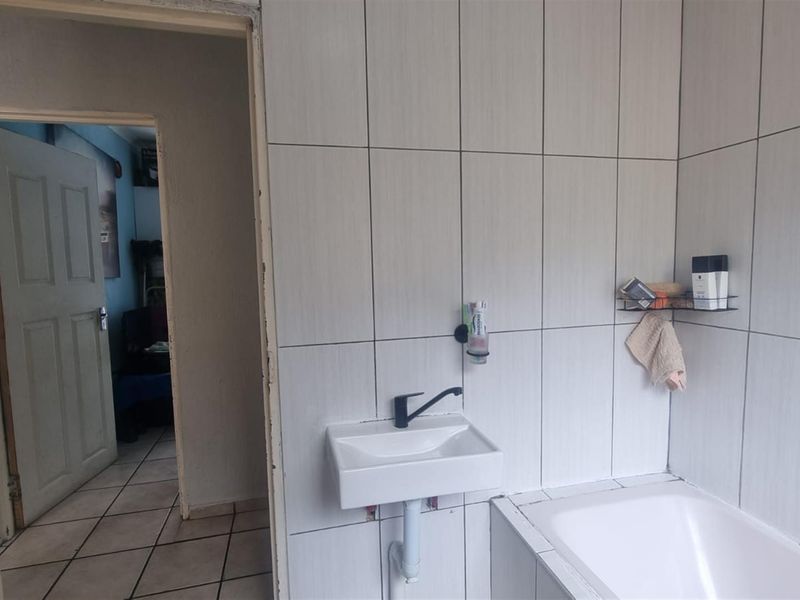 House For Sale in Kingsview Ext 3, Kingsview, White River - Photo 9