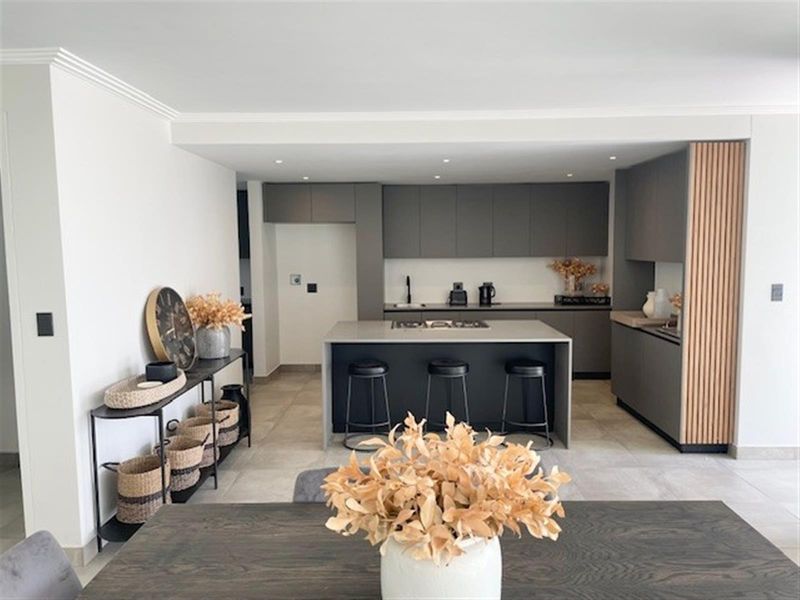 Elegant 4 Bedroom Luxury Residence with Private Garden, Staff Quarters and Upstairs Sunroom Retreat - Photo 8