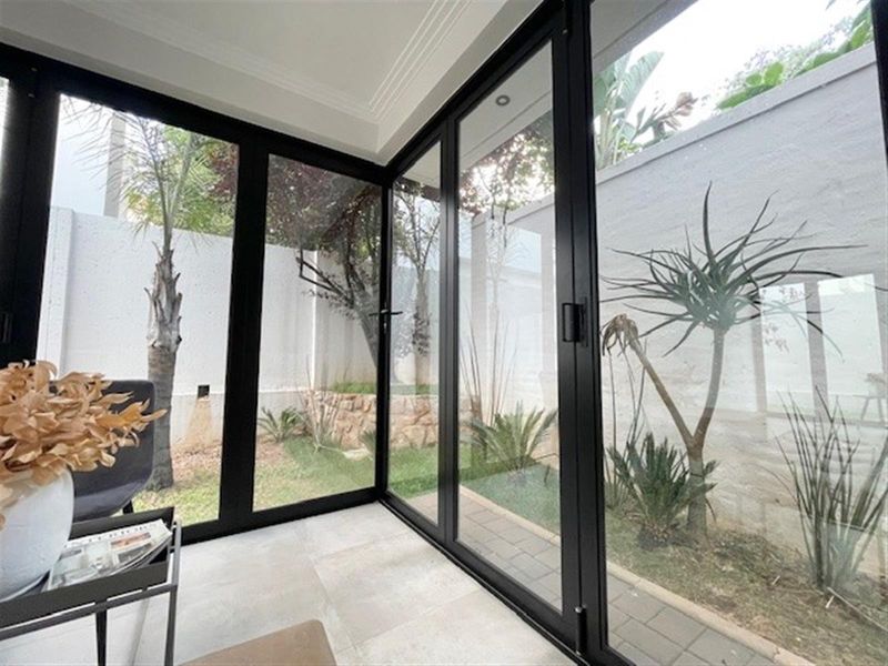 Elegant 4 Bedroom Luxury Residence with Private Garden, Staff Quarters and Upstairs Sunroom Retreat - Photo 6