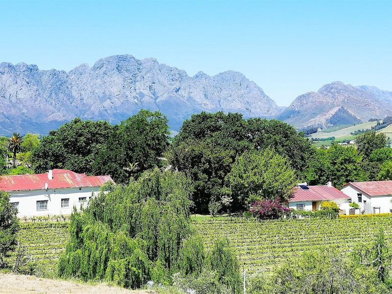 A Heritage Retreat in the Heart of Franschhoek’s Wine Valley - Photo 1