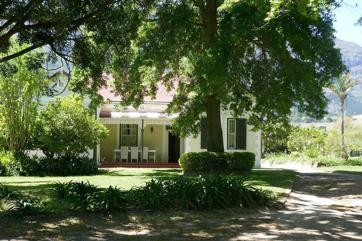 A Heritage Retreat in the Heart of Franschhoek’s Wine Valley - Photo 3
