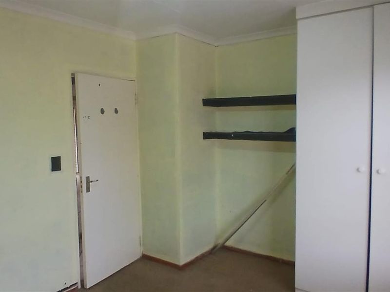 Townhouse For Sale in Honeydew, Roodepoort - Photo 10