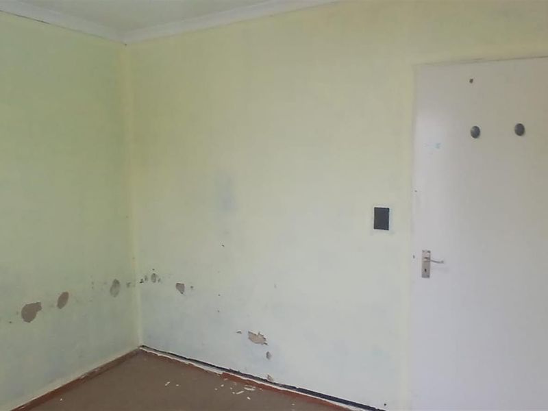 Townhouse For Sale in Honeydew, Roodepoort - Photo 8