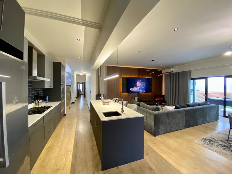 3 Bedroom Home For Sale in Bryanston, Sandton - Photo 2