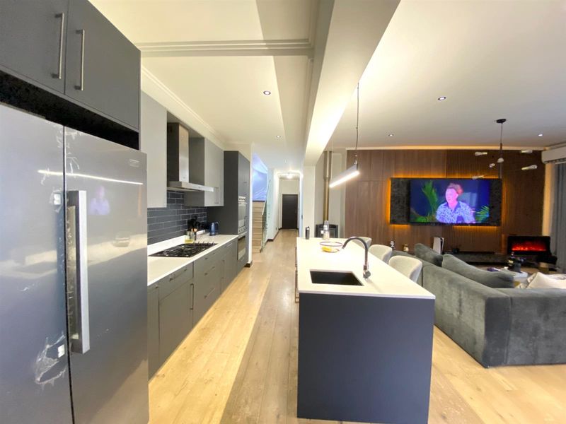 3 Bedroom Home For Sale in Bryanston, Sandton - Photo 3