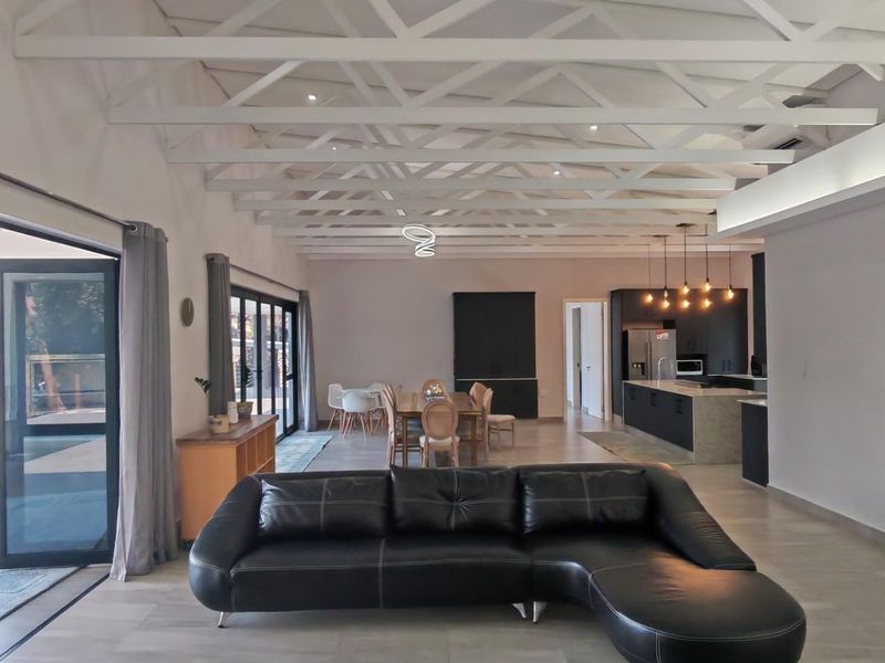 5 bedroom Modern Marvel in Ramsgate For Sale - Photo 4
