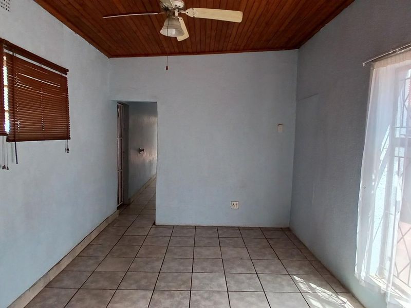 Spaious Apartment To Rent in Dalpark Proper, Dalpark, Brakpan - Photo 10