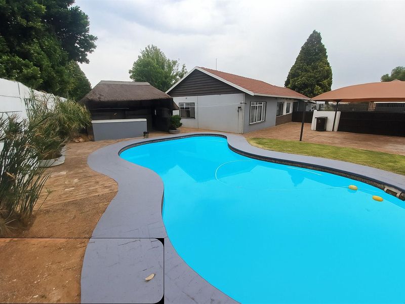 Spaious Apartment To Rent in Dalpark Proper, Dalpark, Brakpan - Photo 2