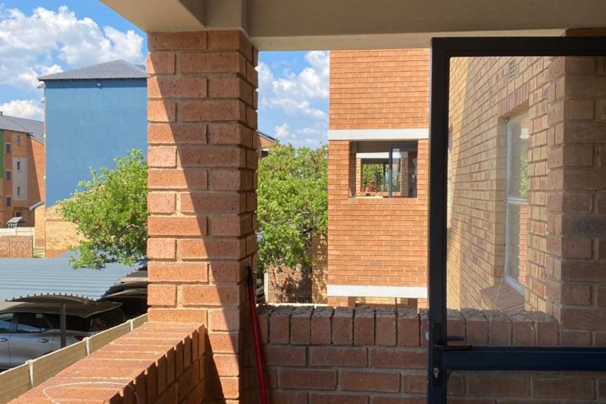 TWO BEDROOM APARTMENT WITH SOLAR BACK-UP - Photo 2