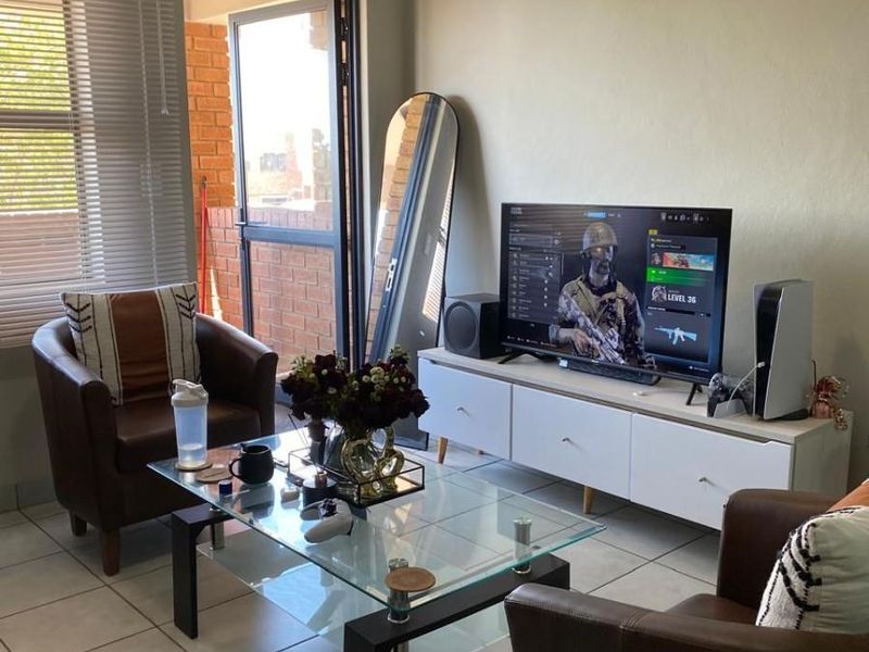 TWO BEDROOM APARTMENT WITH SOLAR BACK-UP - Photo 6