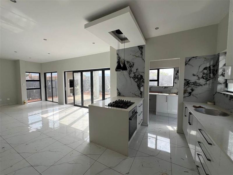 House For Sale in Melodie, Hartbeespoort, North West - Photo 4