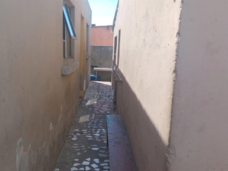 House For Sale in Zwide, Port Elizabeth - Photo 5