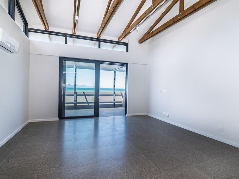 Panoramic Penhouse Paradise, in Muizenberg's Crown Jewel - Photo 8