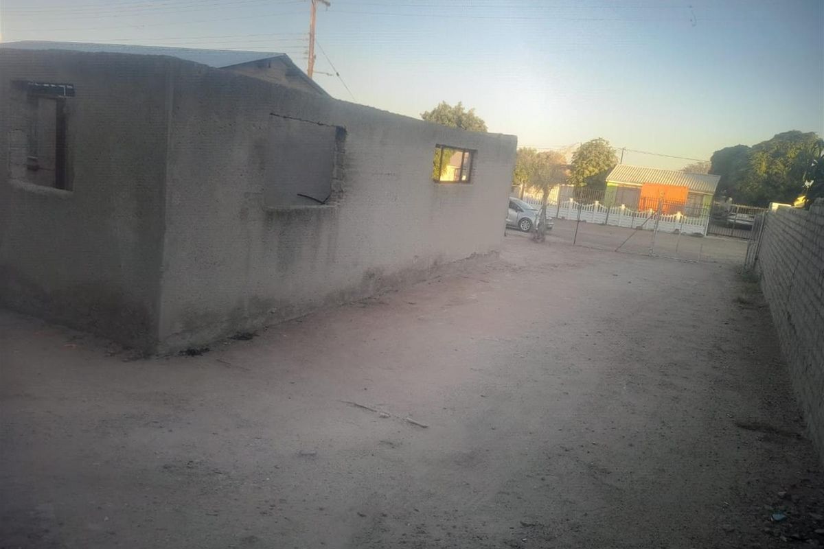 House For Sale in Seshego, Polokwane - Photo 2