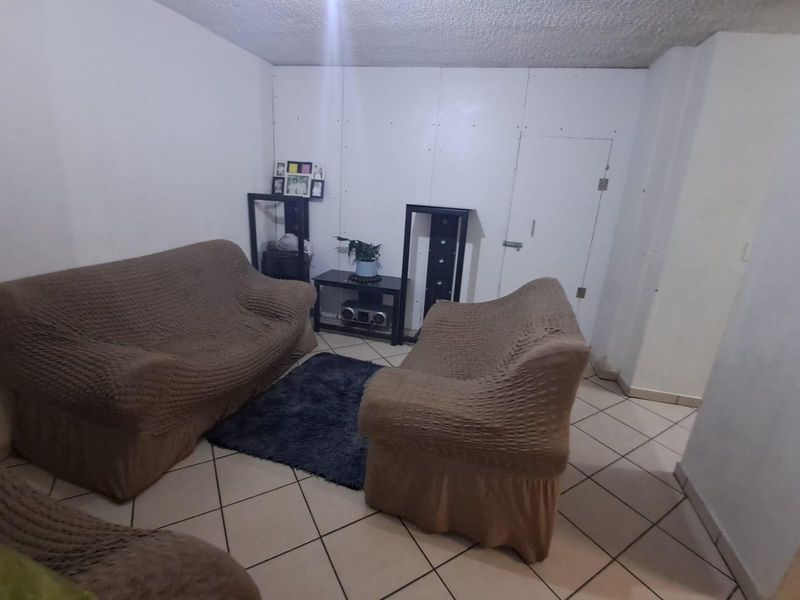 3 bedroom apartment for sale in Pretoria West - Photo 1