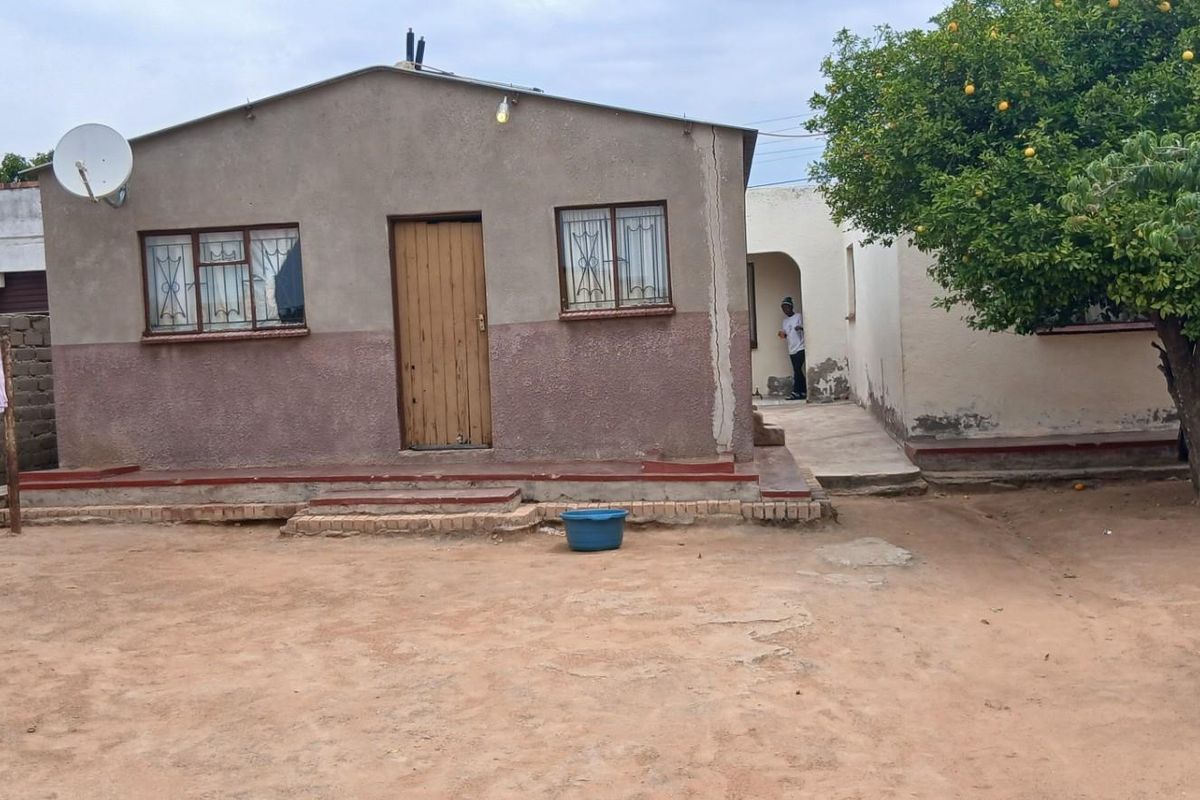 House For Sale in Seshego 9E, Seshego, Polokwane - Photo 4