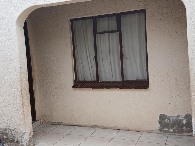 House For Sale in Seshego 9E, Seshego, Polokwane - Photo 6