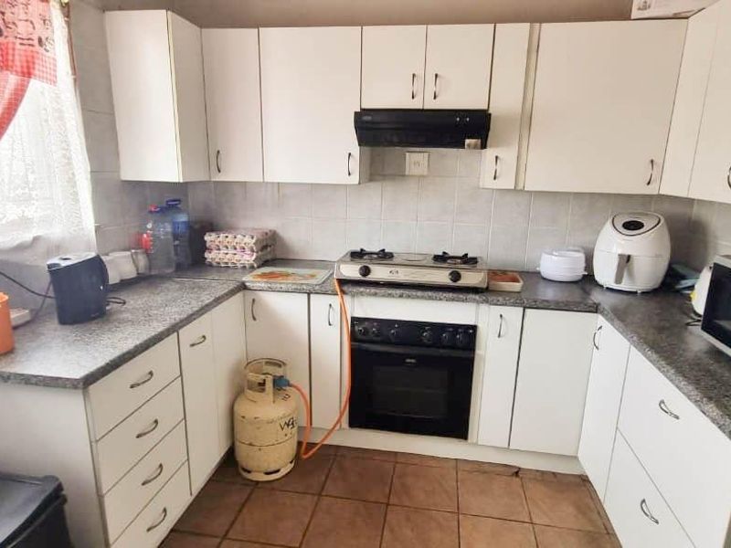 House For Sale in Delmas West, Delmas - Photo 2