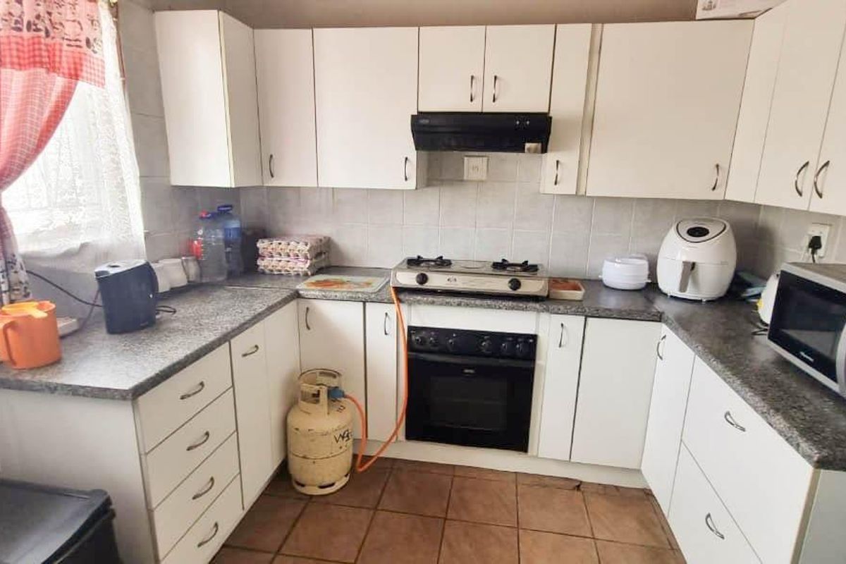 House For Sale in Delmas West, Delmas - Photo 2