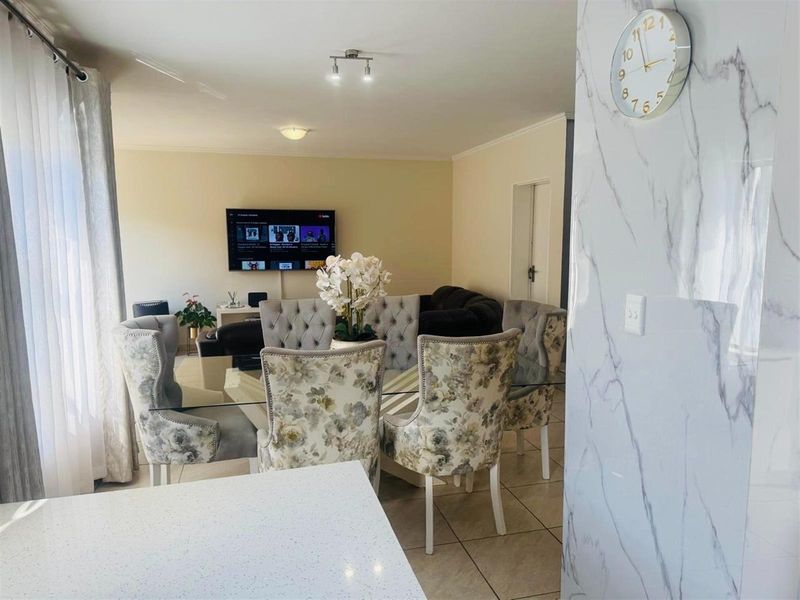 House For Sale in Magaliesberg Country Estate, Amandasig, Akasia - Photo 10