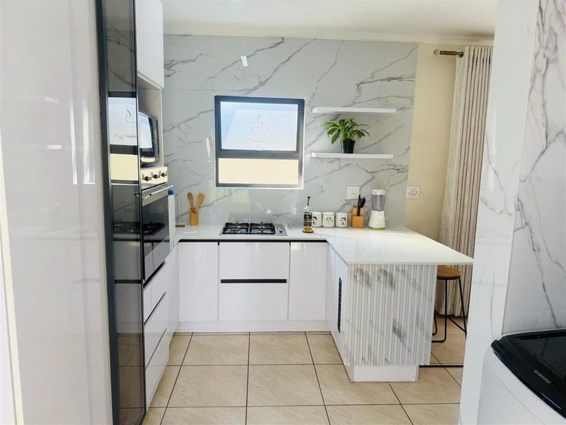 House For Sale in Magaliesberg Country Estate, Amandasig, Akasia - Photo 5