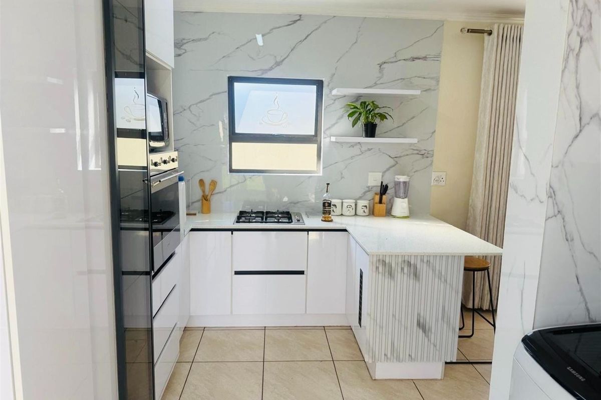 House For Sale in Magaliesberg Country Estate, Amandasig, Akasia - Photo 5