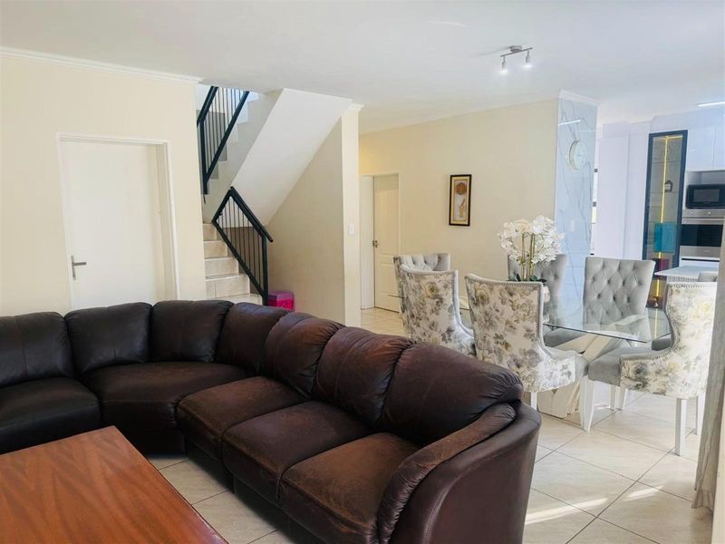 House For Sale in Magaliesberg Country Estate, Amandasig, Akasia - Photo 9