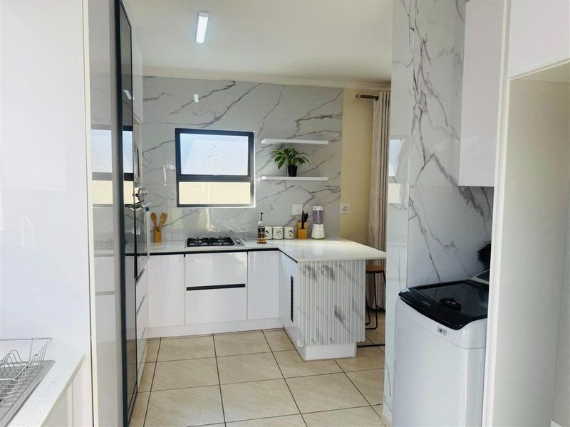 House For Sale in Magaliesberg Country Estate, Amandasig, Akasia - Photo 7