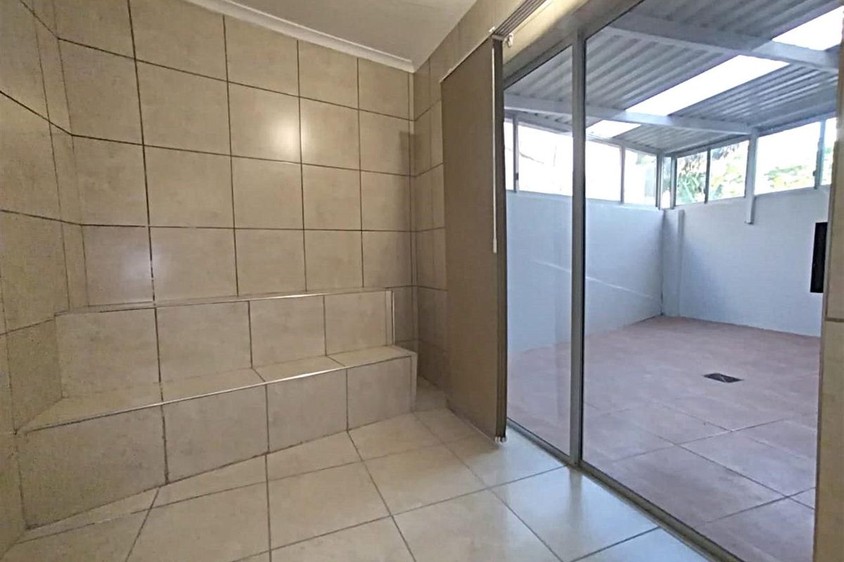 Townhouse For Sale in Musgrave Durban KwaZulu Natal - Photo 5