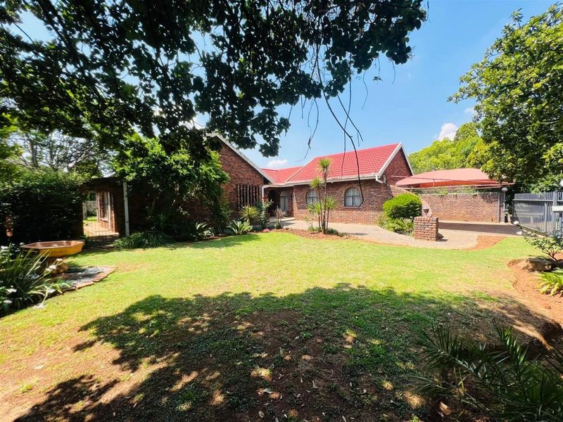 3-Bedroom Family Home For Sale in Vanderbijlpark SE3 - Photo 2