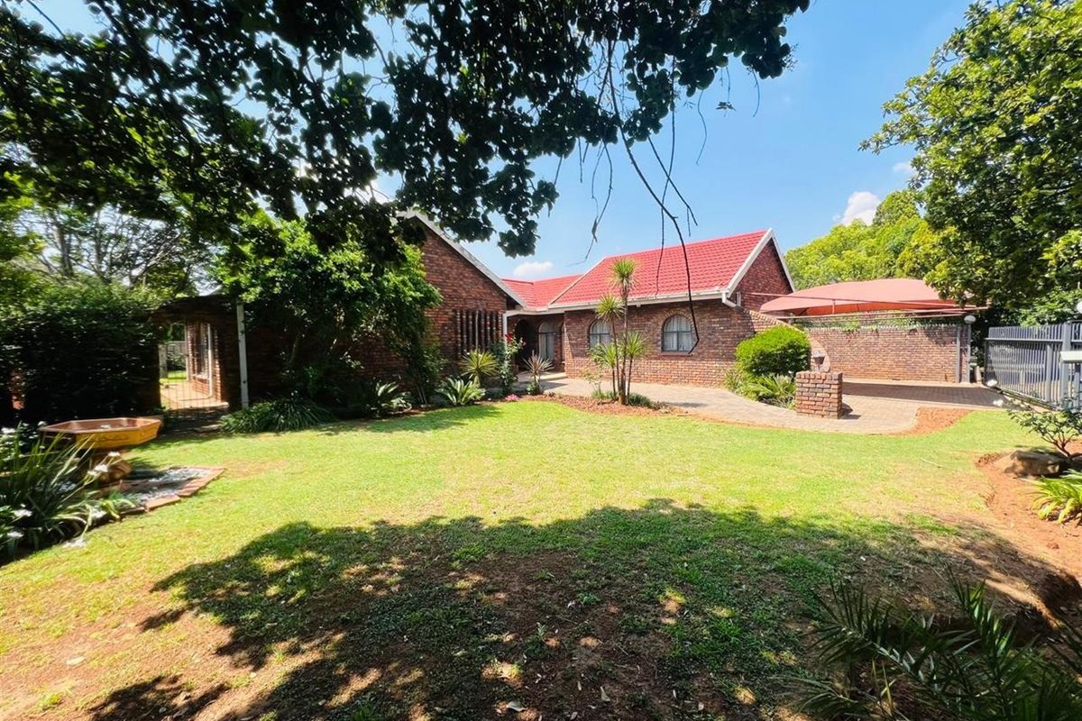 3-Bedroom Family Home For Sale in Vanderbijlpark SE3 - Photo 2