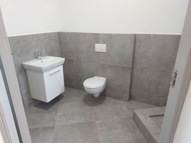 Apartment To Rent in Athlone, Pietermaritzburg, KwaZulu Natal - Photo 3