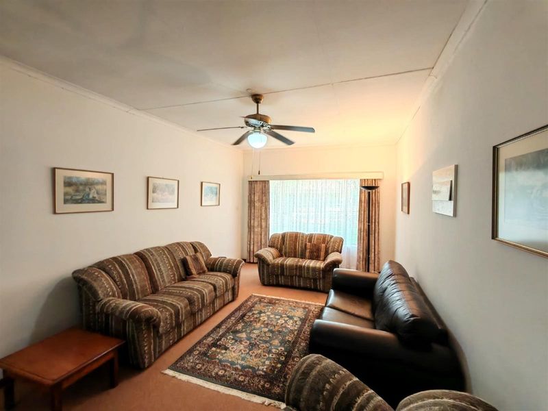 This spacious four-bedroom family home, close to schools for sale in Bela Bela, Limpopo - Photo 3