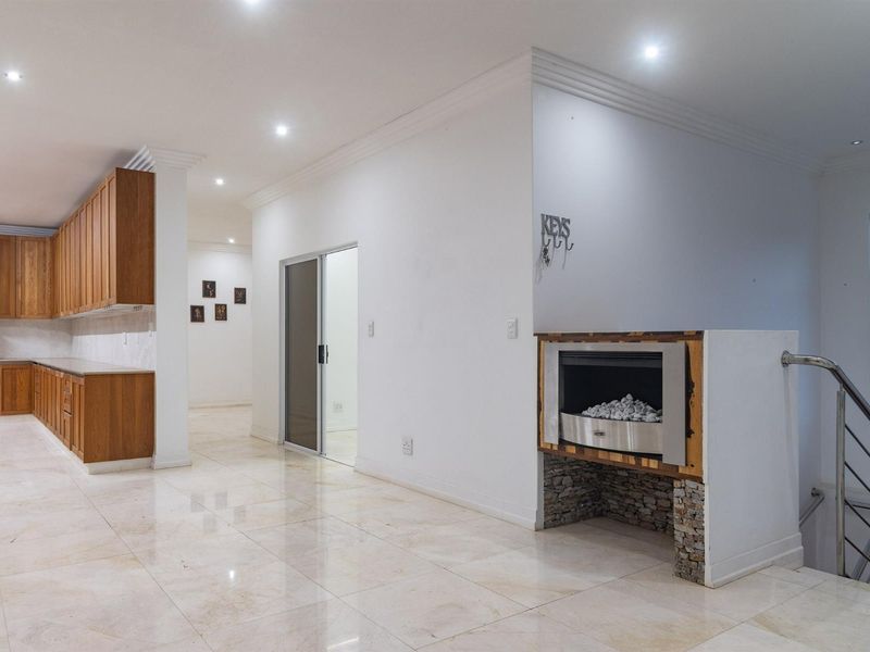 Beautiful Family home in Brettenwood Estate - Photo 8